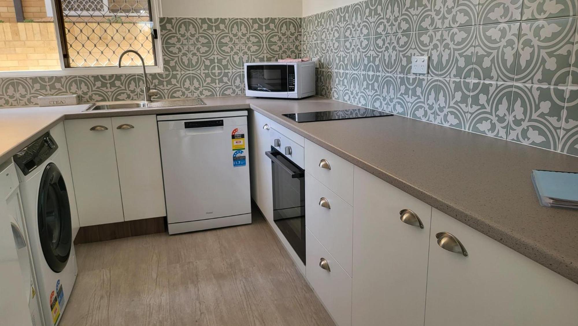 Husky 19 Beautifully Appointed Apartments - Great Location - In The Heart Of Husky Huskisson Ngoại thất bức ảnh